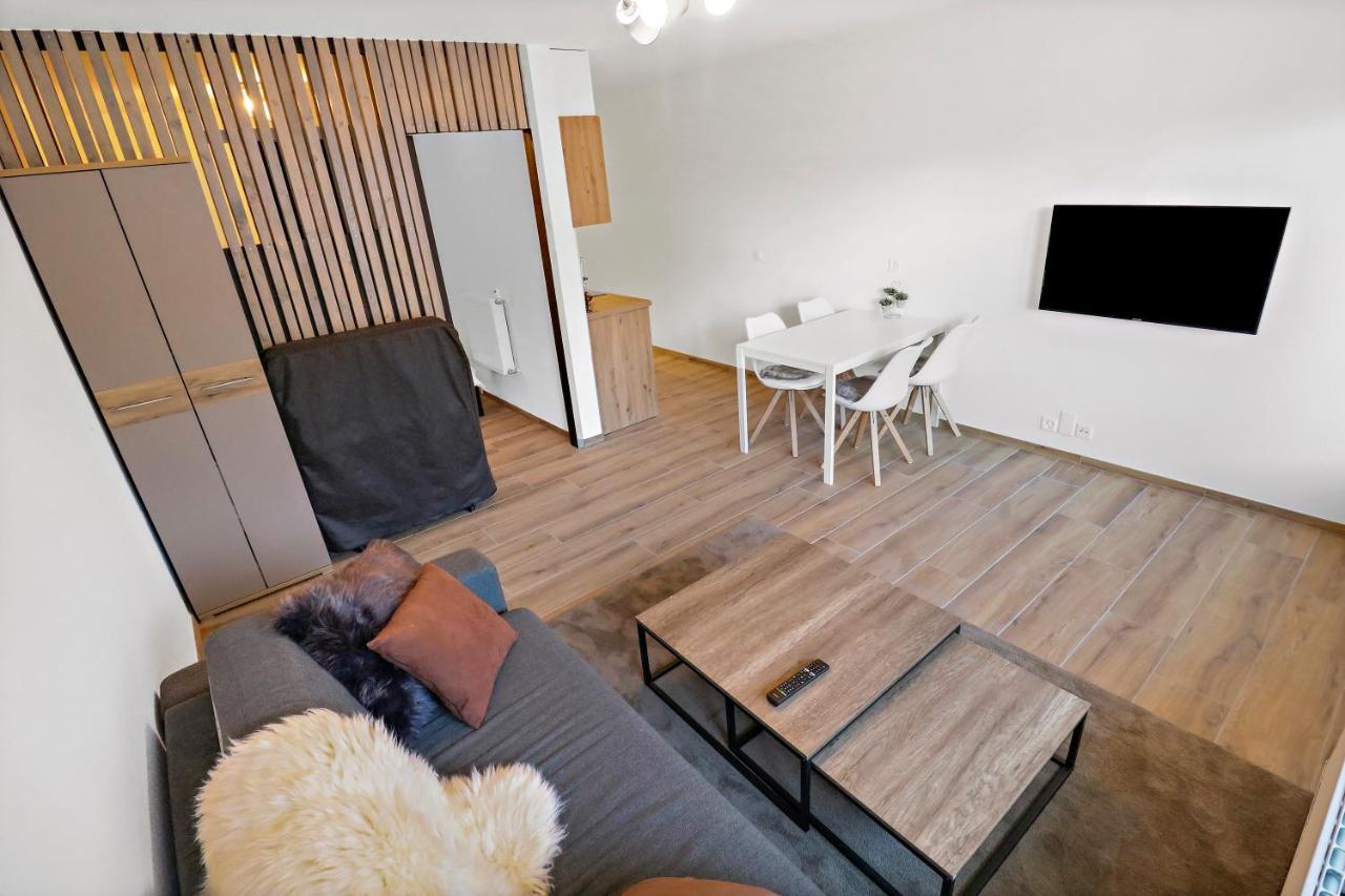 Appartement Cosy Et Renove Au Coeur De La Station Crans-Montana Bagian luar foto